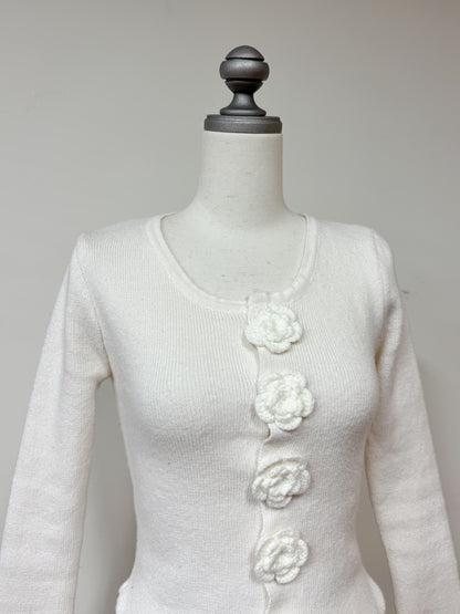 【Official限定価格】フラワーヘムトップス