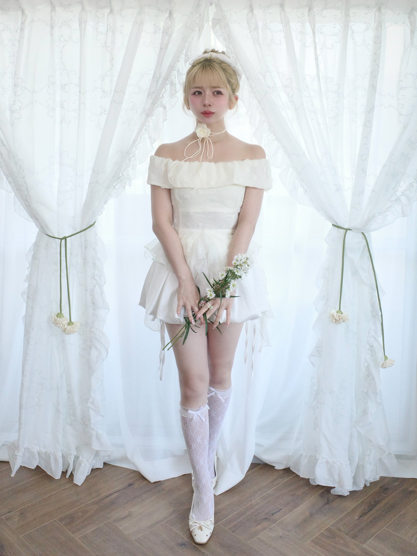リボン付きサテンスカート