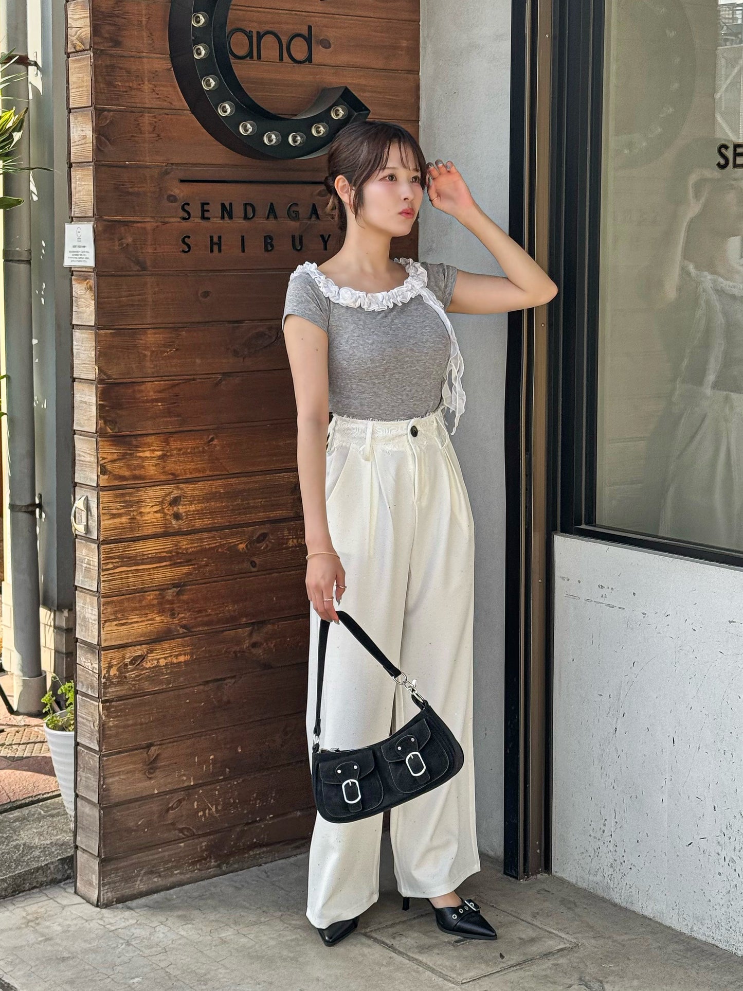ローズフリルTシャツ