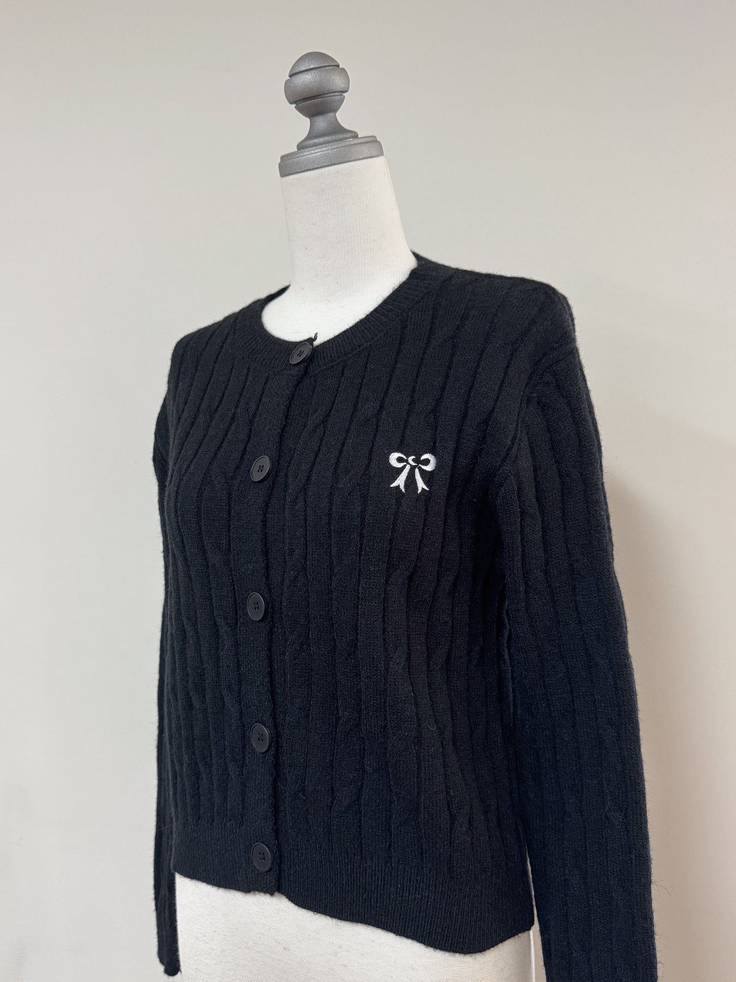 【Official限定価格】リボン刺繍ニットカーディガン