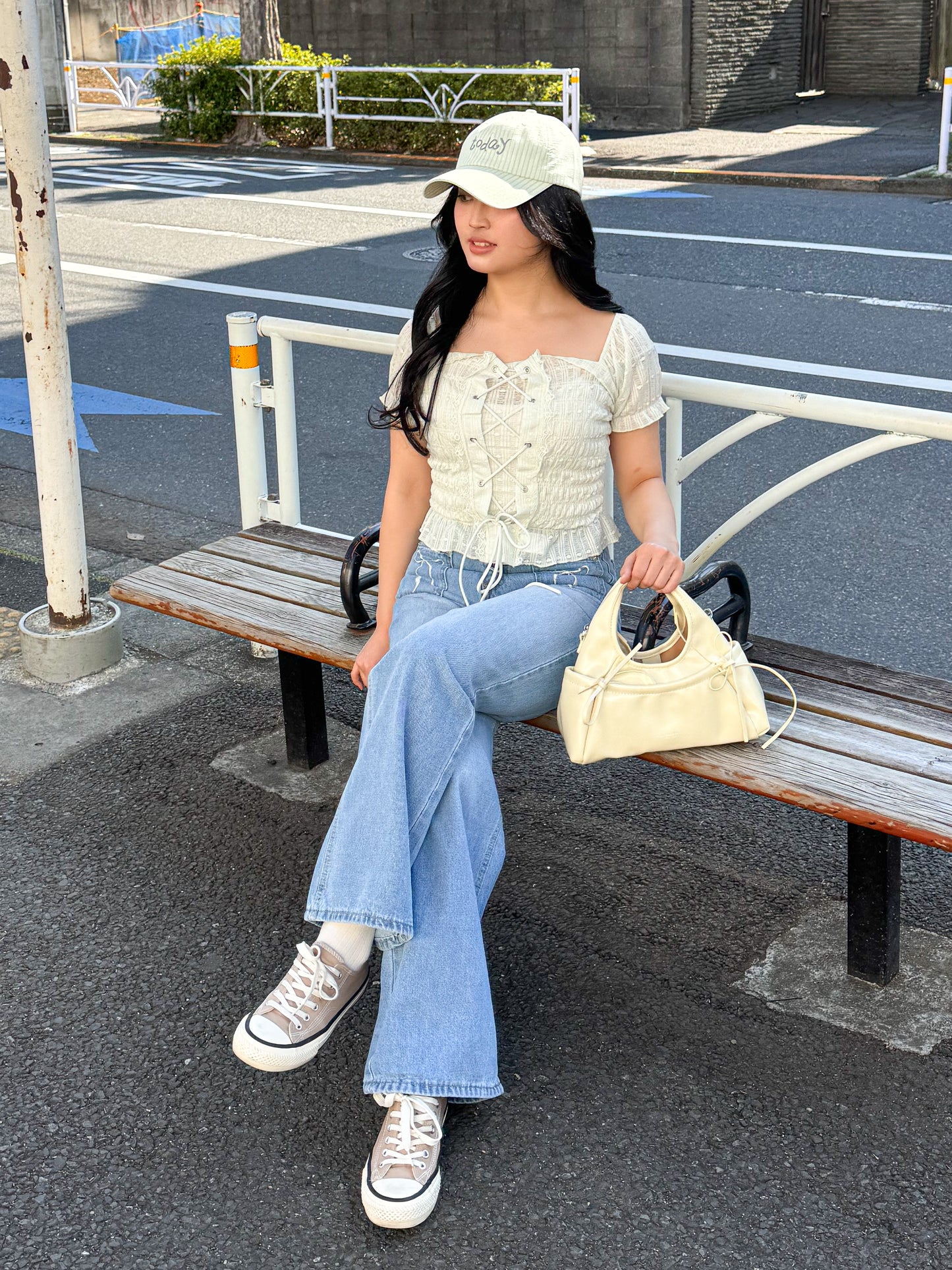 【Official限定価格】レースアップパフブラウス