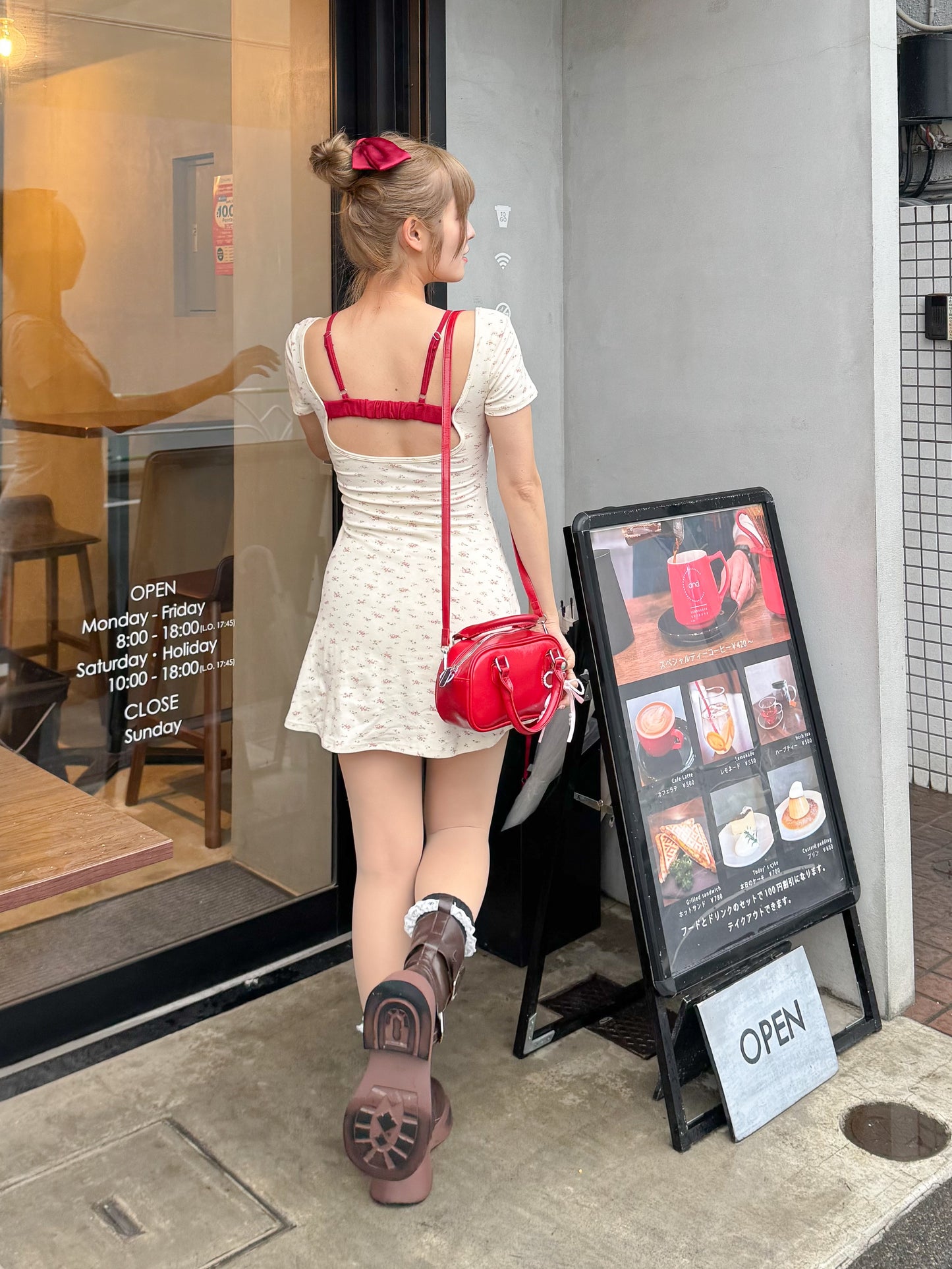 【5月9日(金)20:00販売開始】バッグオープン小花柄カットワンピ