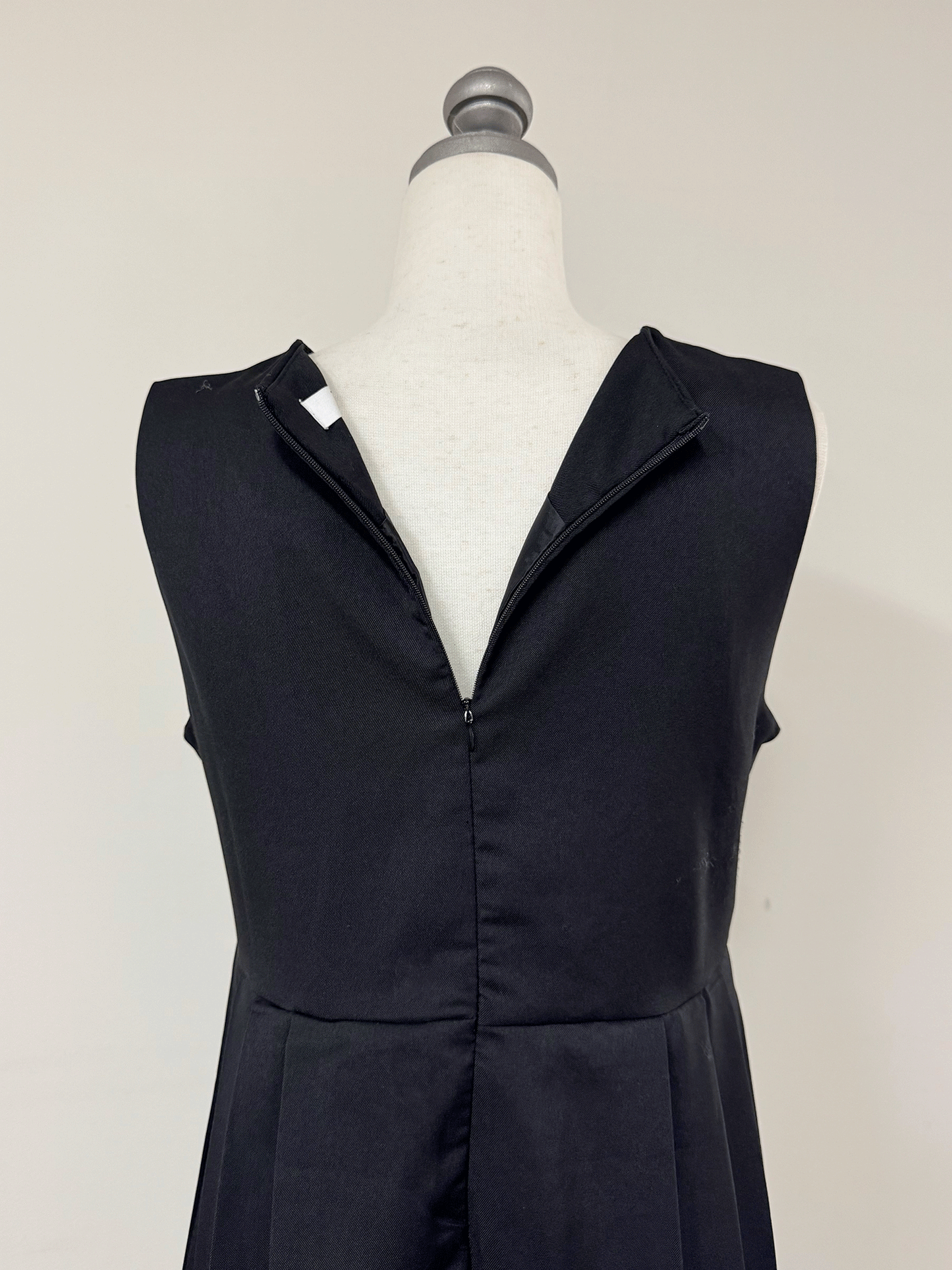 プリーツワンピース