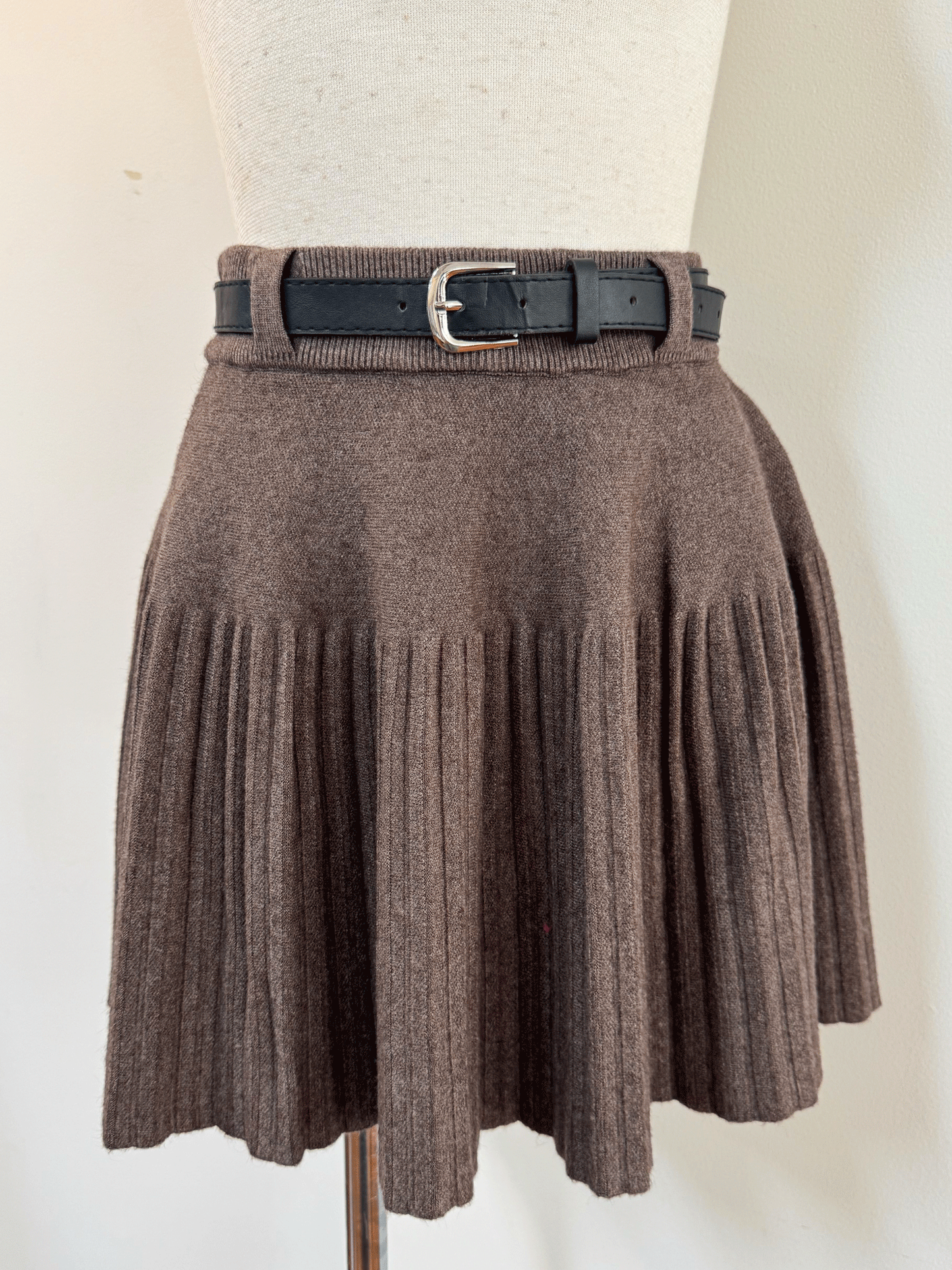 【Official限定価格】ベルト付きニットプリーツスカート