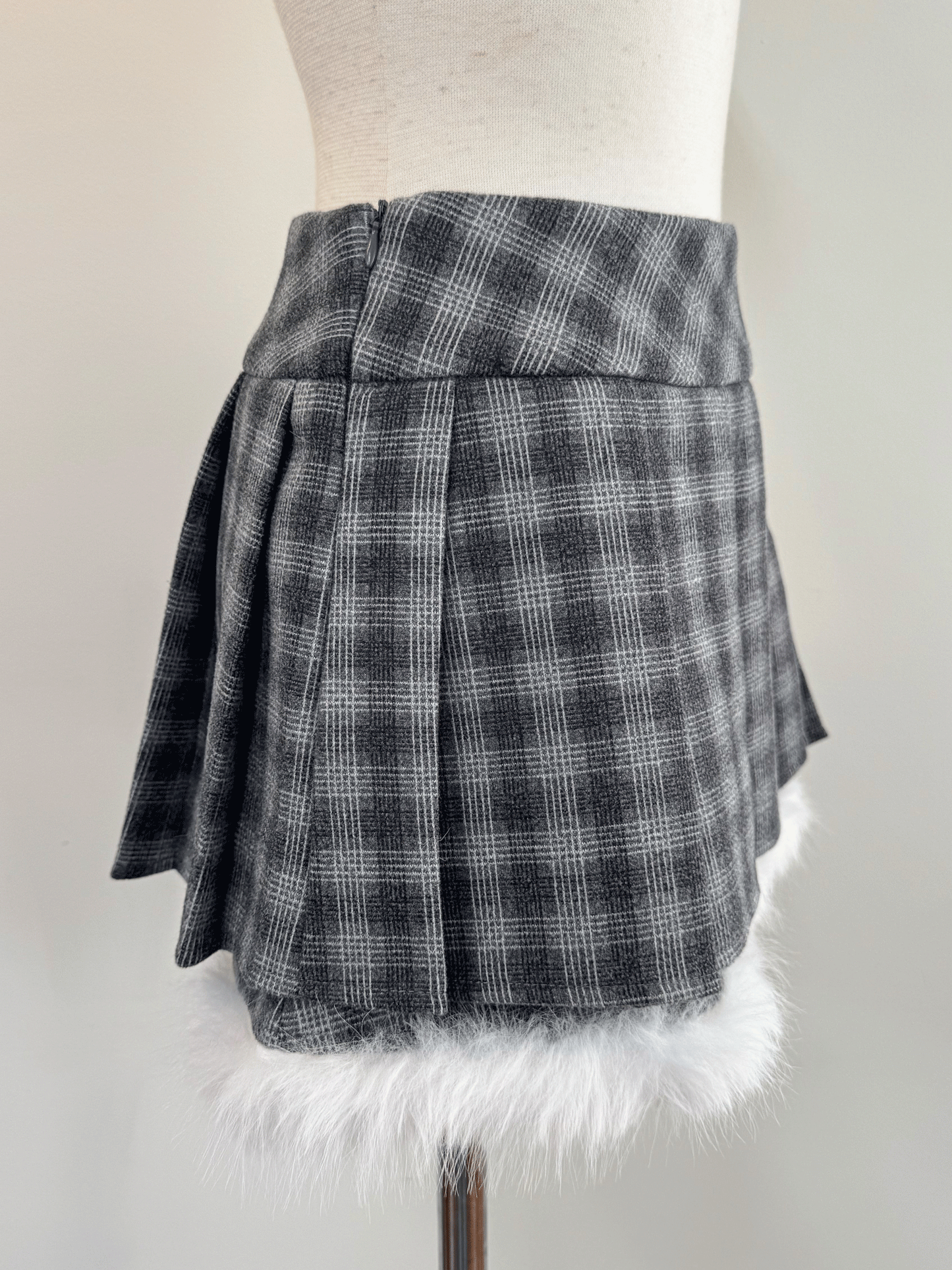 【Official限定価格】ファー付きチェックプリーツスカート