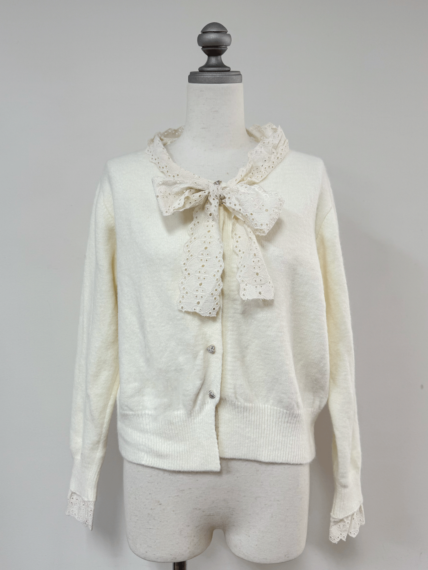 【Official限定価格】ボウタイハートボタンニット