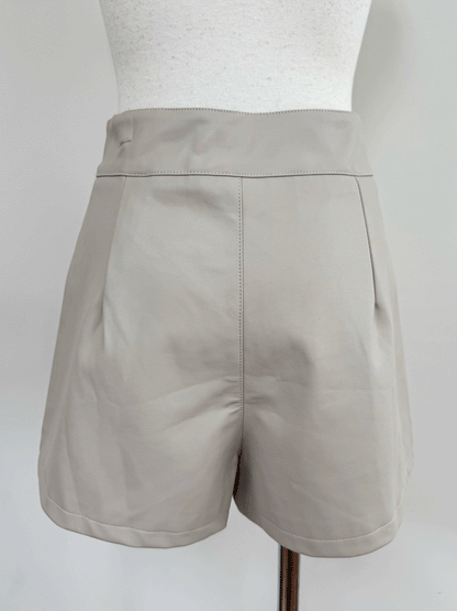 【Official限定価格】レザーショートパンツ
