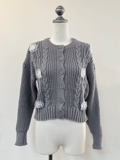 【Official限定価格】フラワーケーブルニット