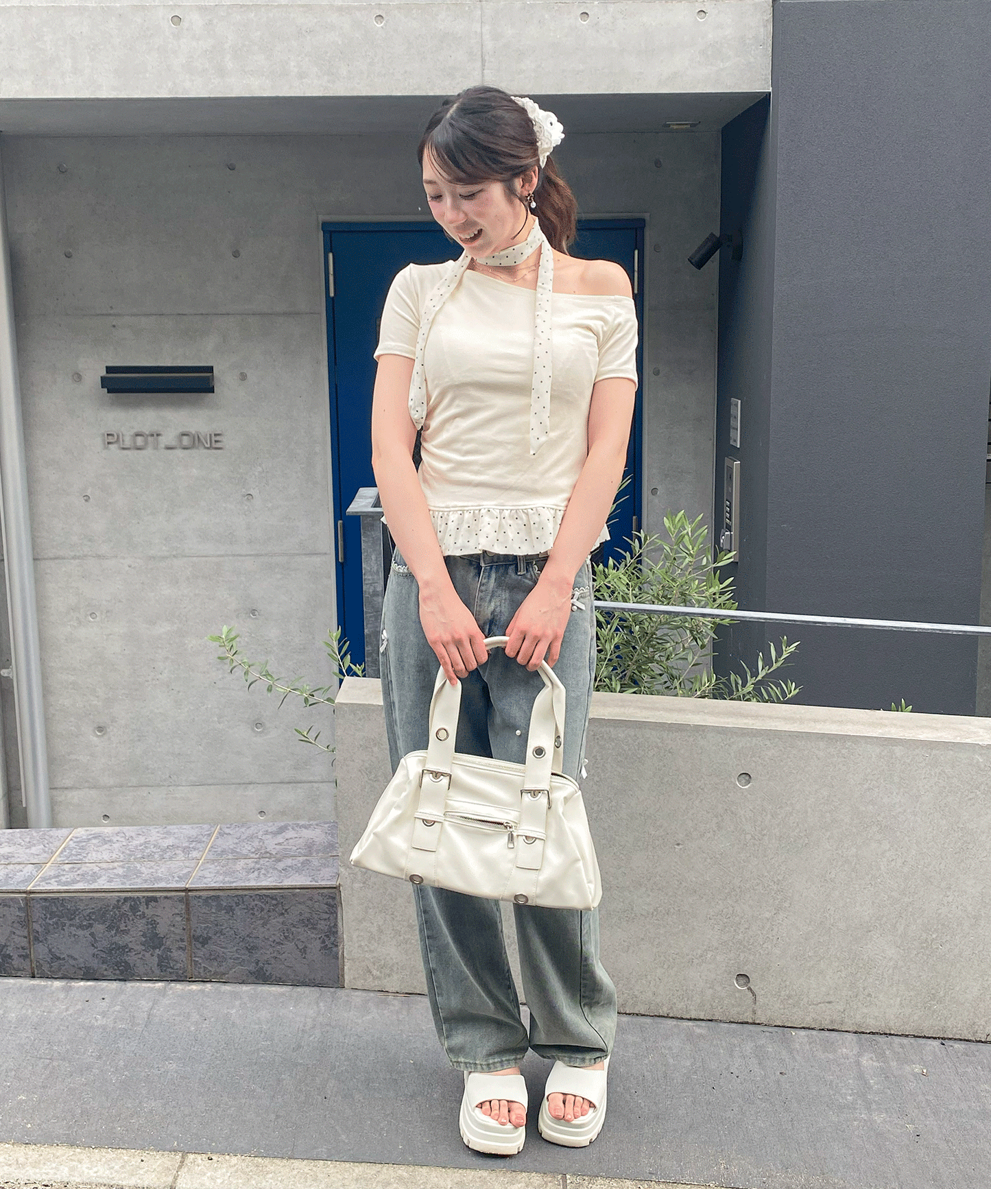 ドットタイチョーカー付きTシャツ