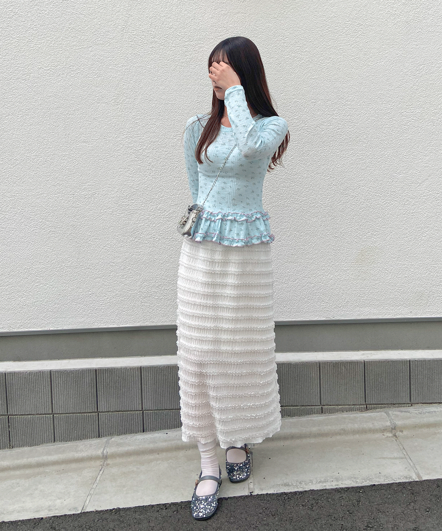 【Official限定】裾フリル小花柄ロンT