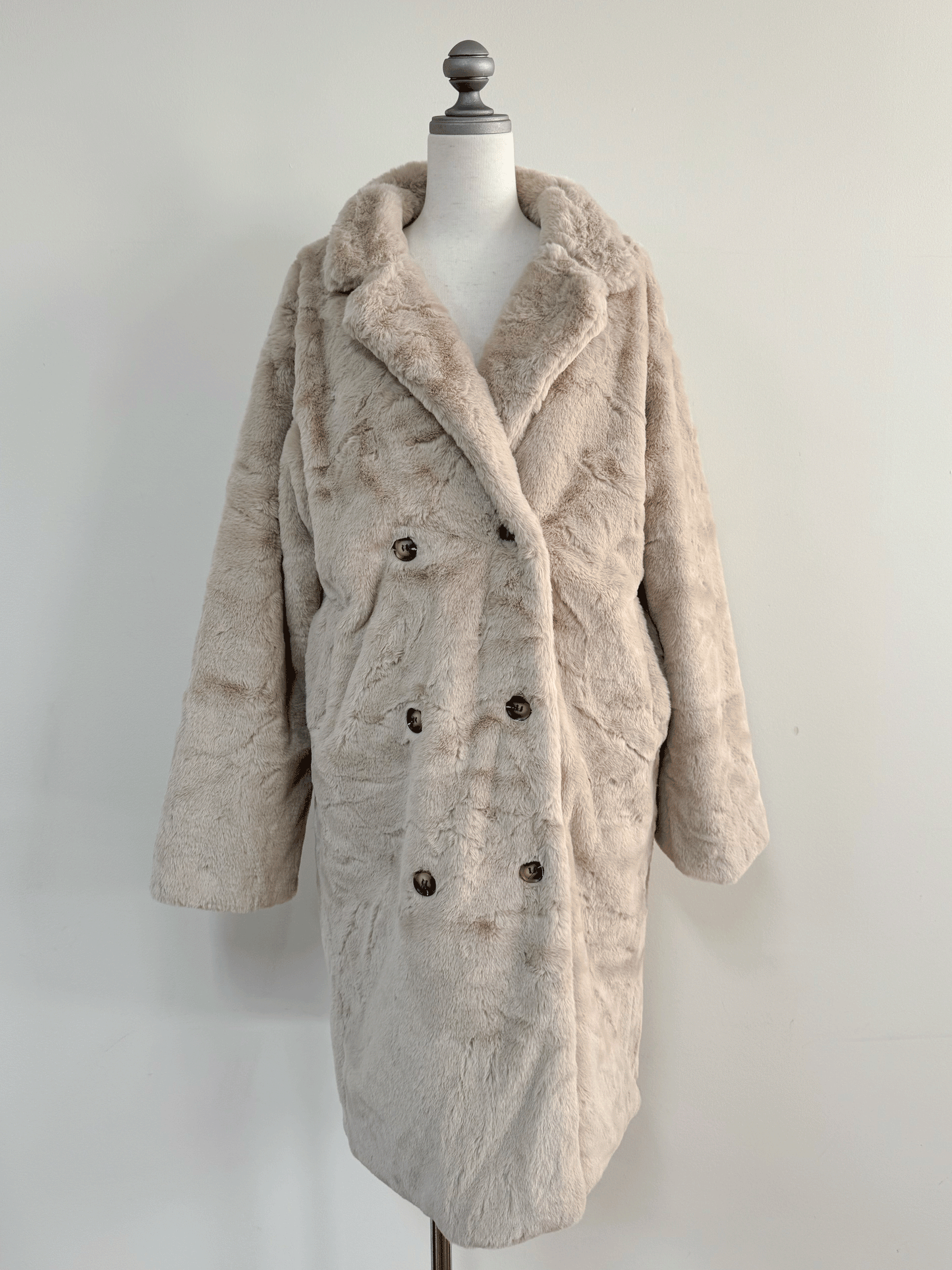 フェイクファーロングコート