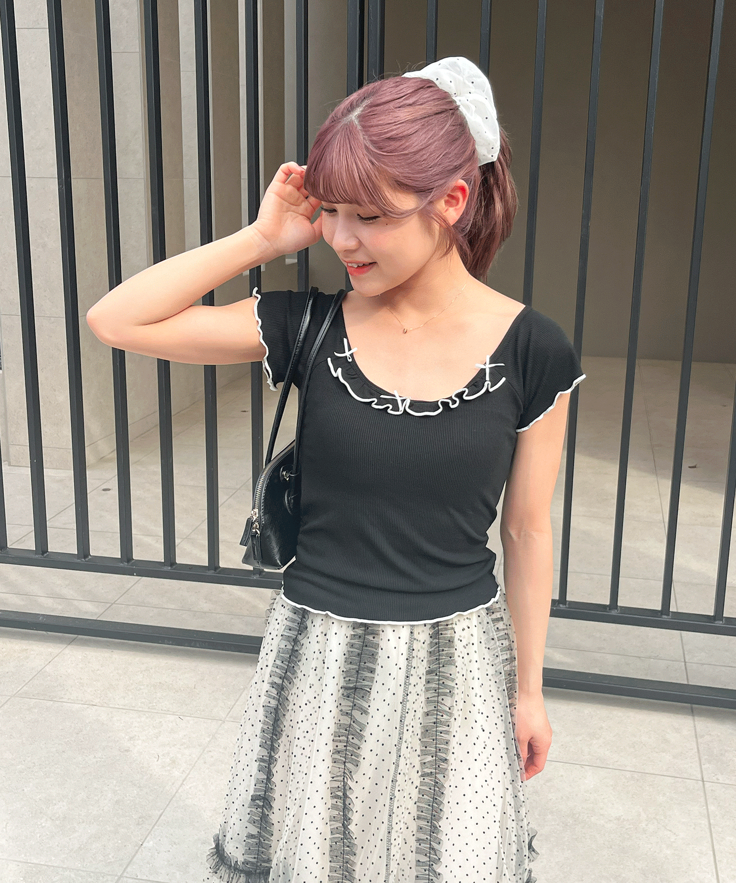 【Official限定】カップ付きリボン半袖リブT