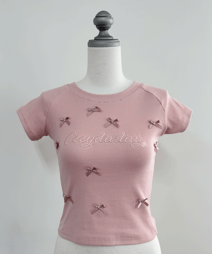 リボン付きクロップドTシャツ