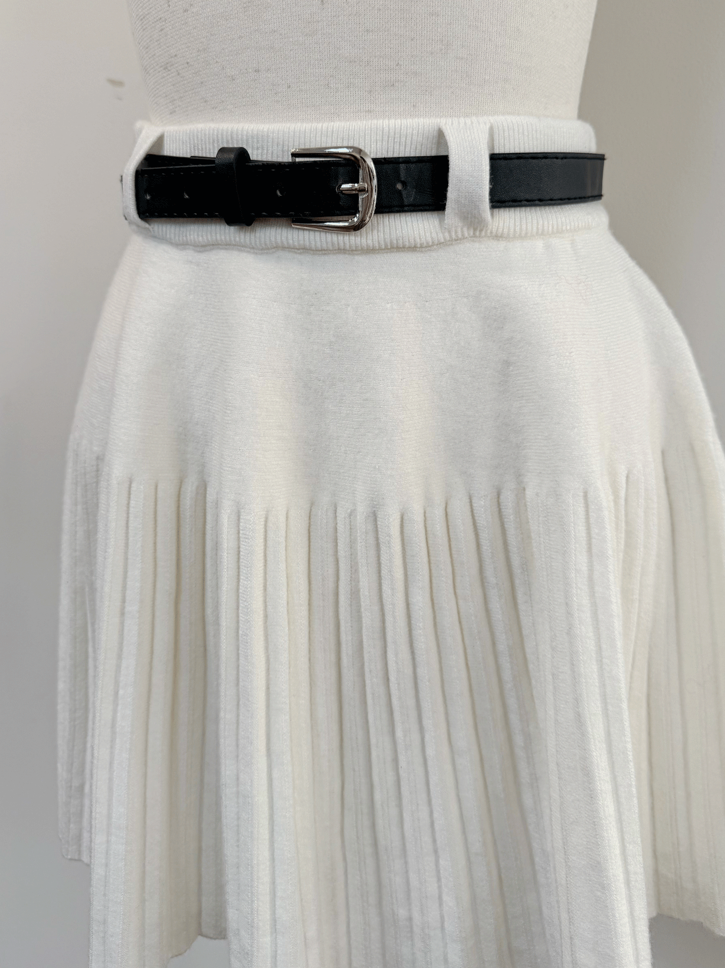 【Official限定価格】ベルト付きニットプリーツスカート