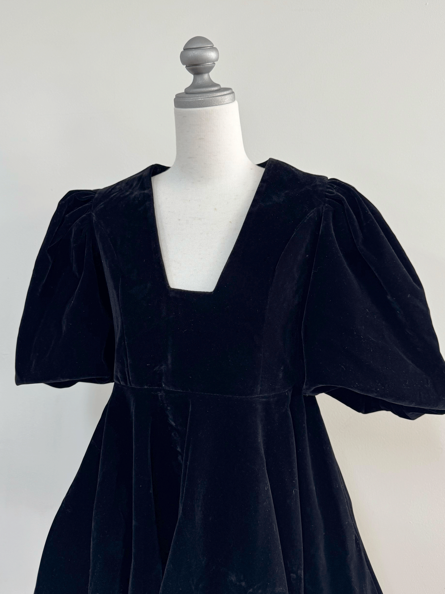 【Official限定】バルーンベロアワンピース