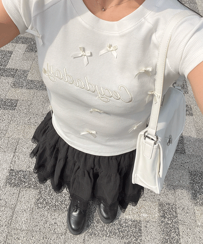 リボン付きクロップドTシャツ