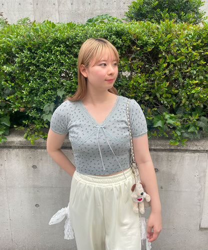 【Official限定販売】Vネック小花柄半袖ニット