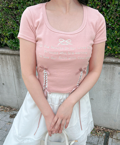 リボンレースアップクロップドTシャツ