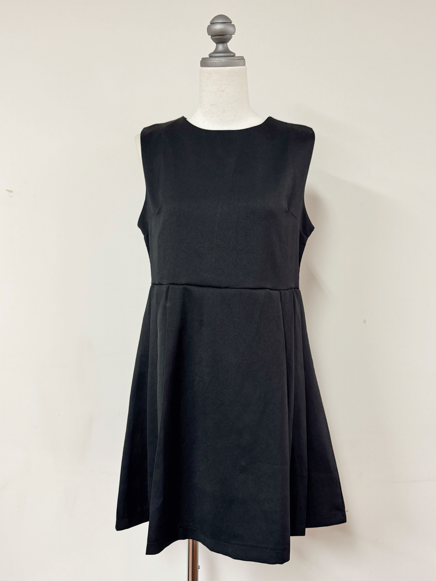 プリーツワンピース