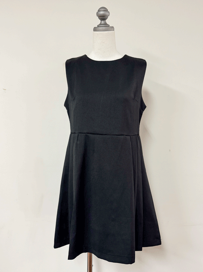 プリーツワンピース