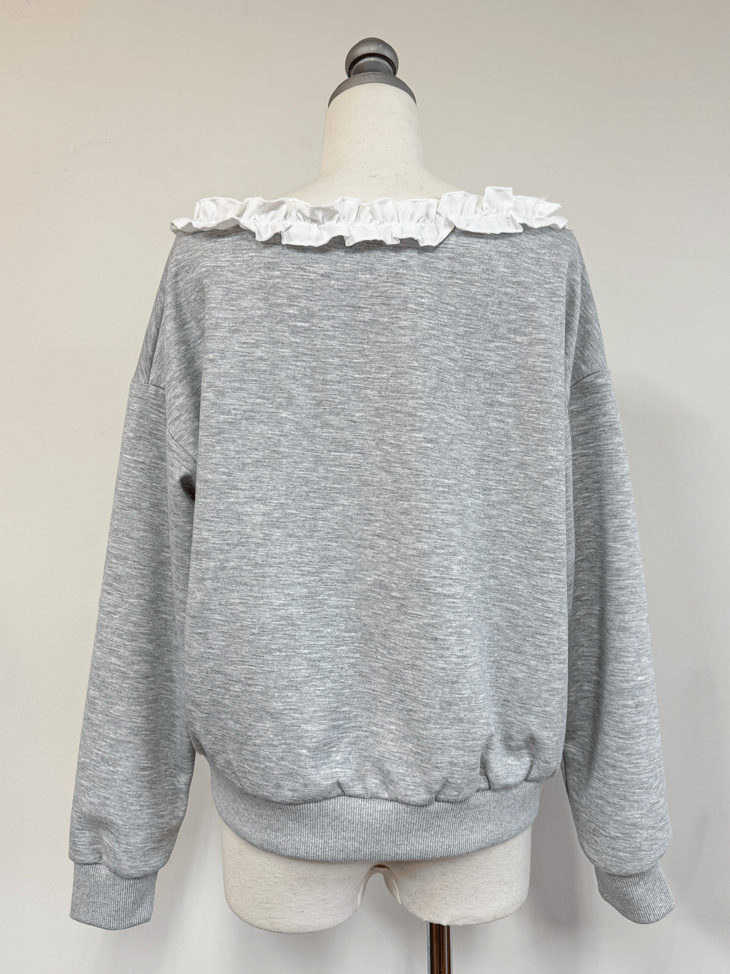 【先行販売】ワンショルフリルトレーナー