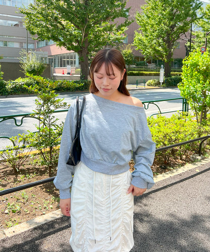 ワンショルダークロップドトレーナー