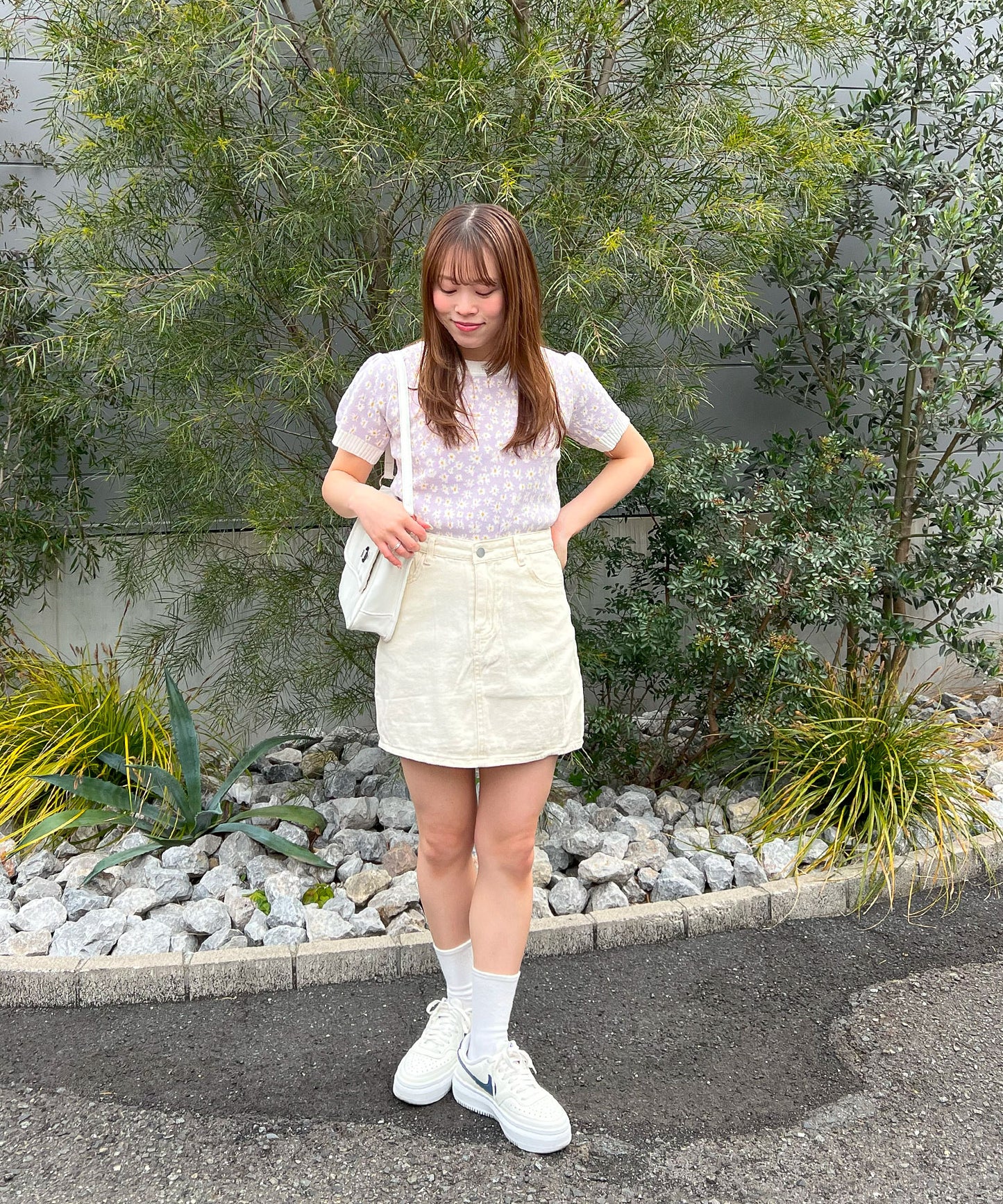 デイジー柄ニット