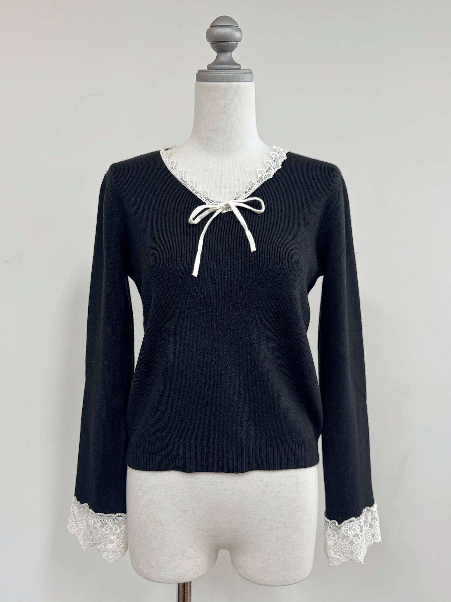 【Official限定価格】レースVネックニット
