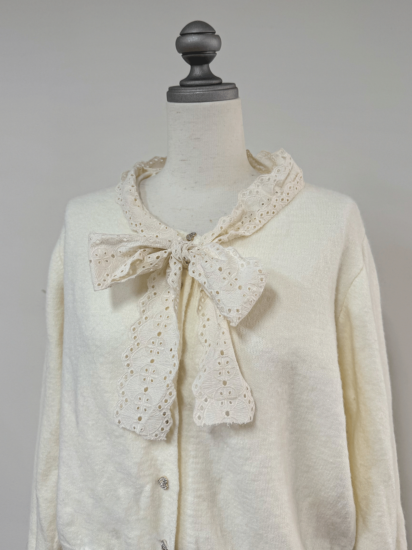 【Official限定価格】ボウタイハートボタンニット