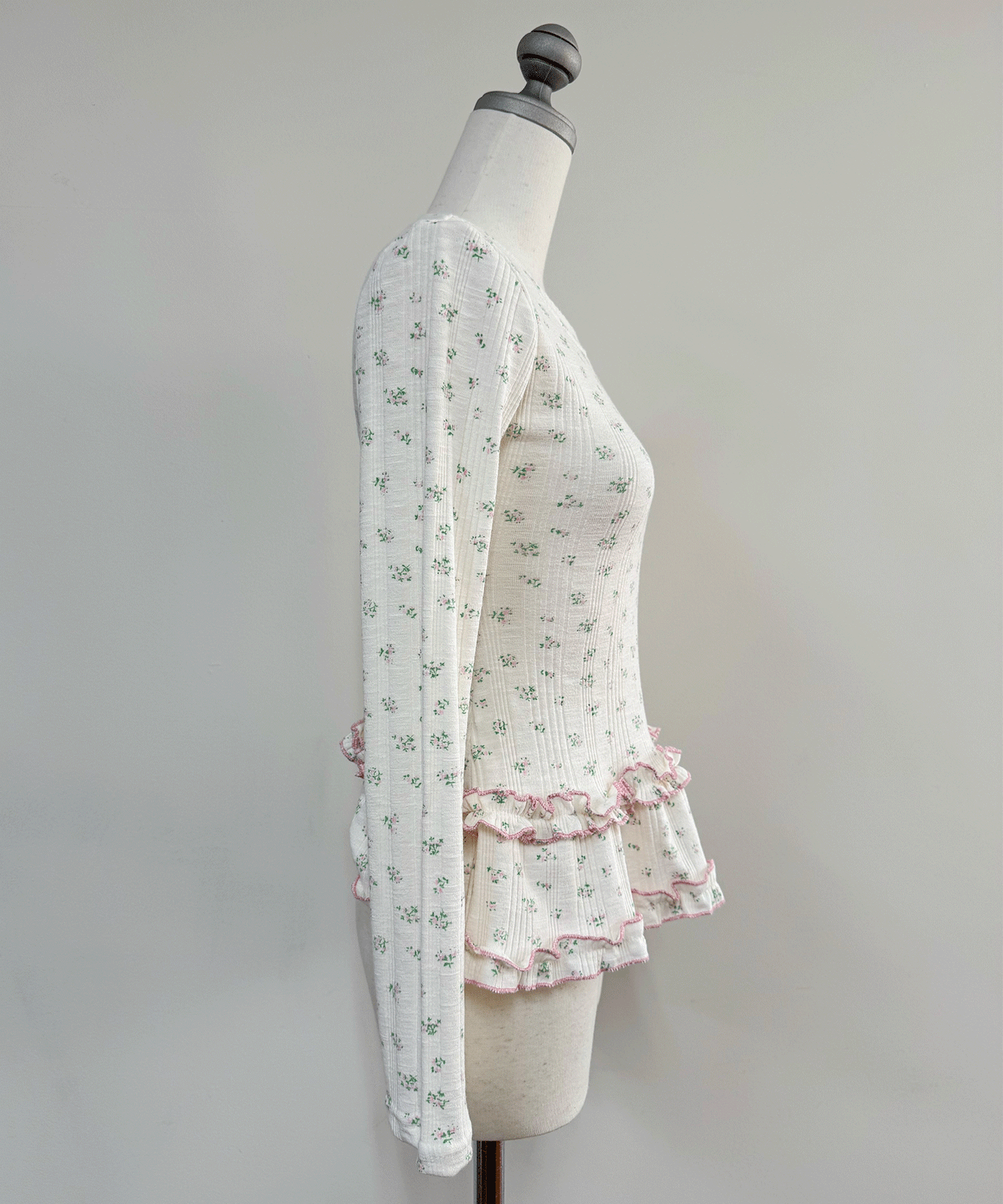 【Official限定】裾フリル小花柄ロンT