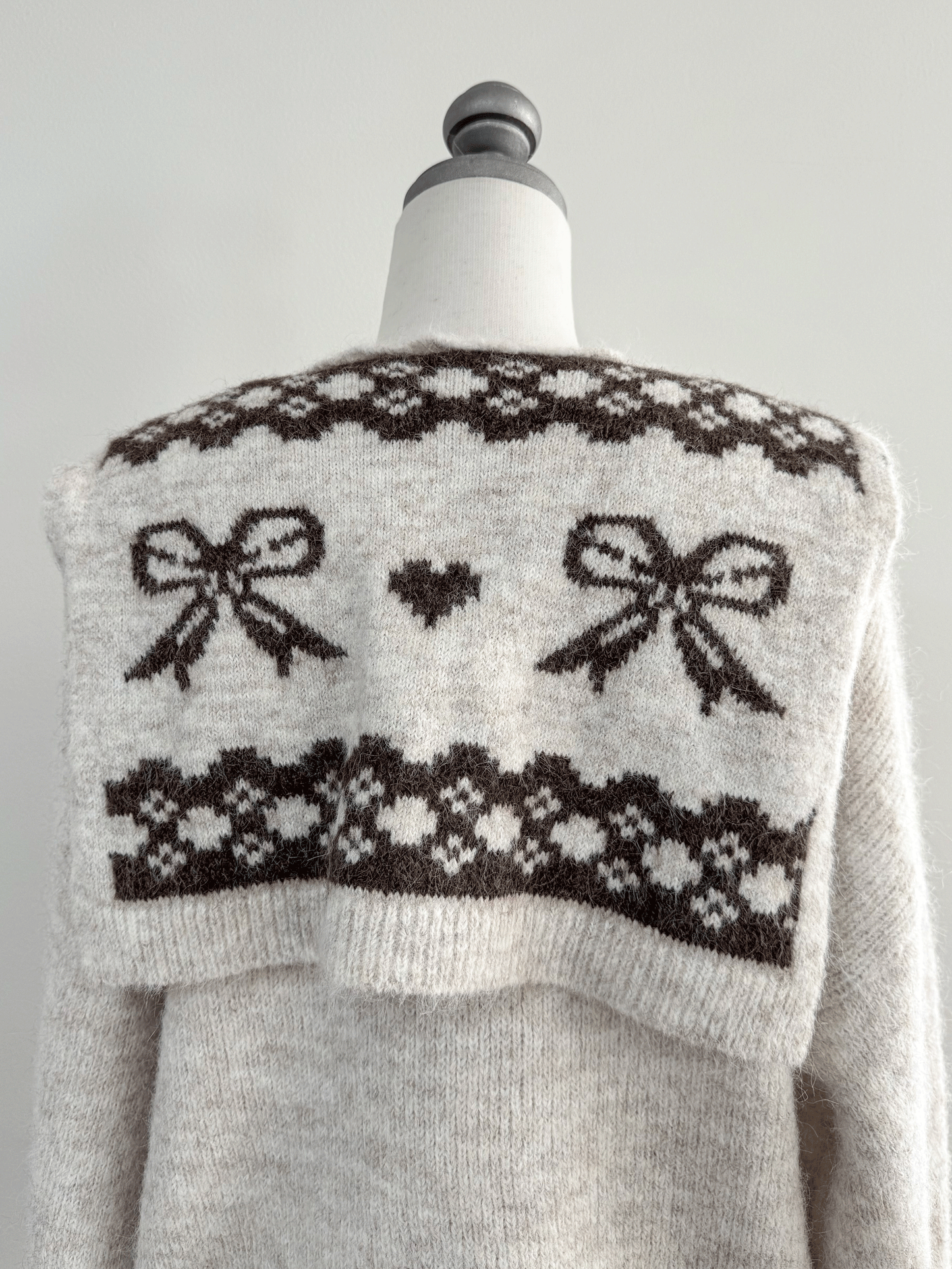 【Official限定価格】リボンショール付きニット