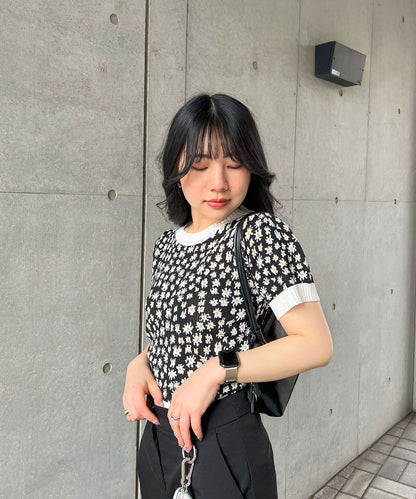 デイジー柄ニット