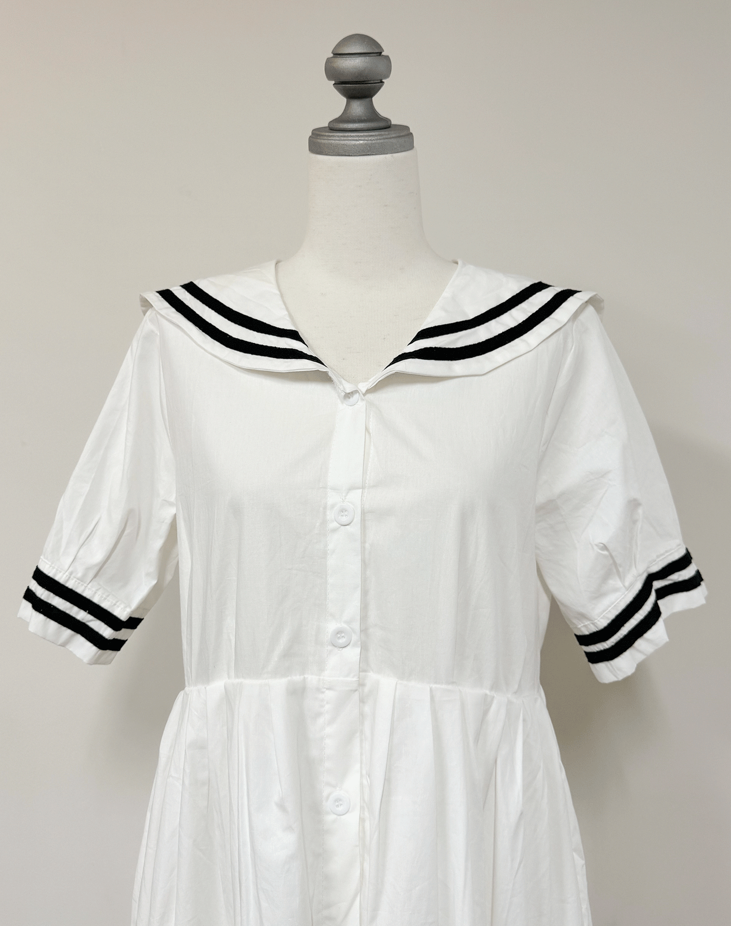 【Official限定価格】セーラー襟ワンピース