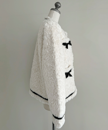 リボン付きガーリーファージャケット