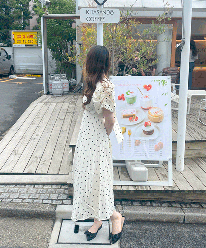 バックオープンドットワンピース
