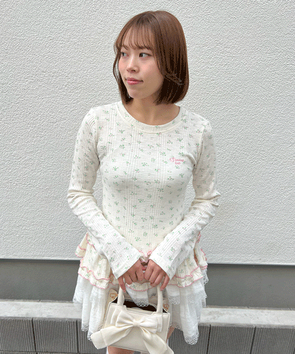 【Official限定】裾フリル小花柄ロンT