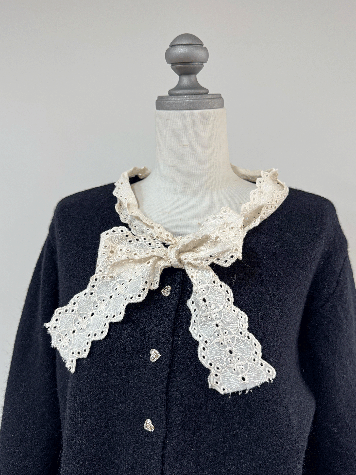 【Official限定価格】ボウタイハートボタンニット