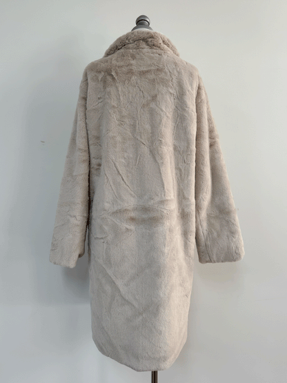 フェイクファーロングコート