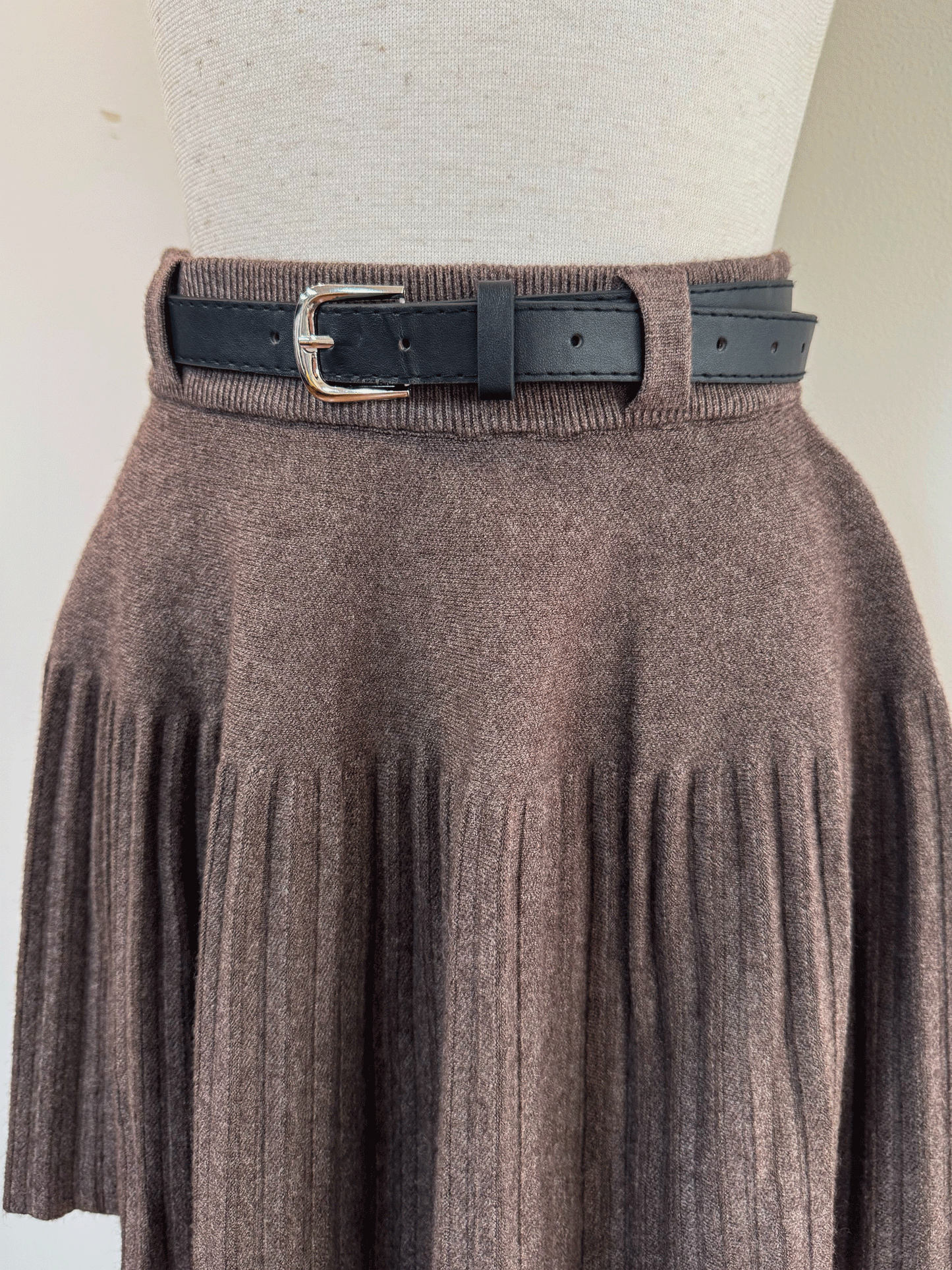 【Official限定価格】ベルト付きニットプリーツスカート