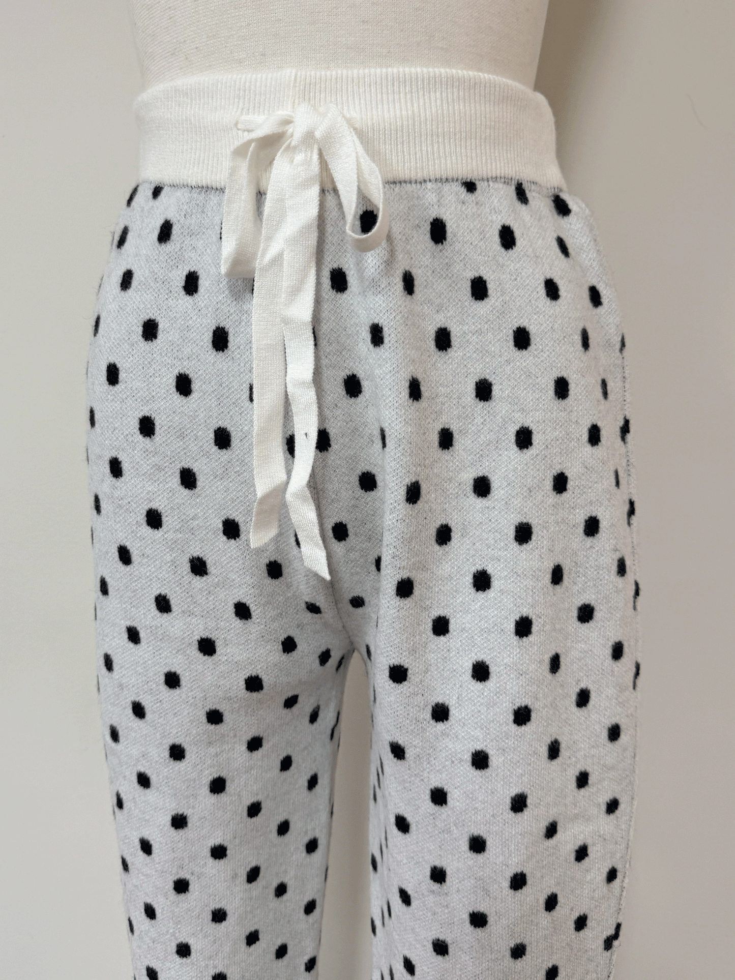 ドットニットパンツ