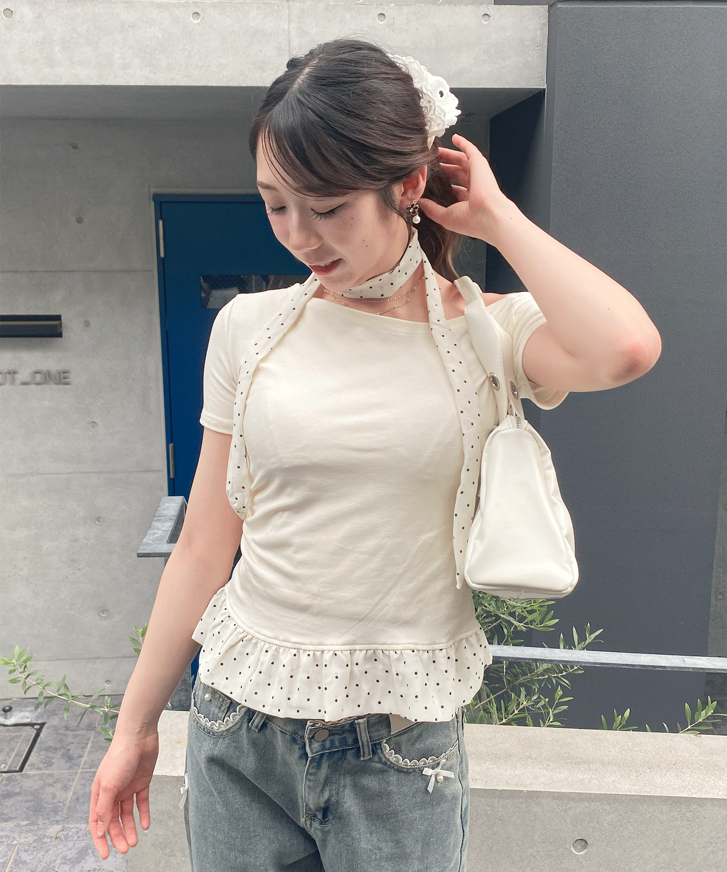 ドットタイチョーカー付きTシャツ