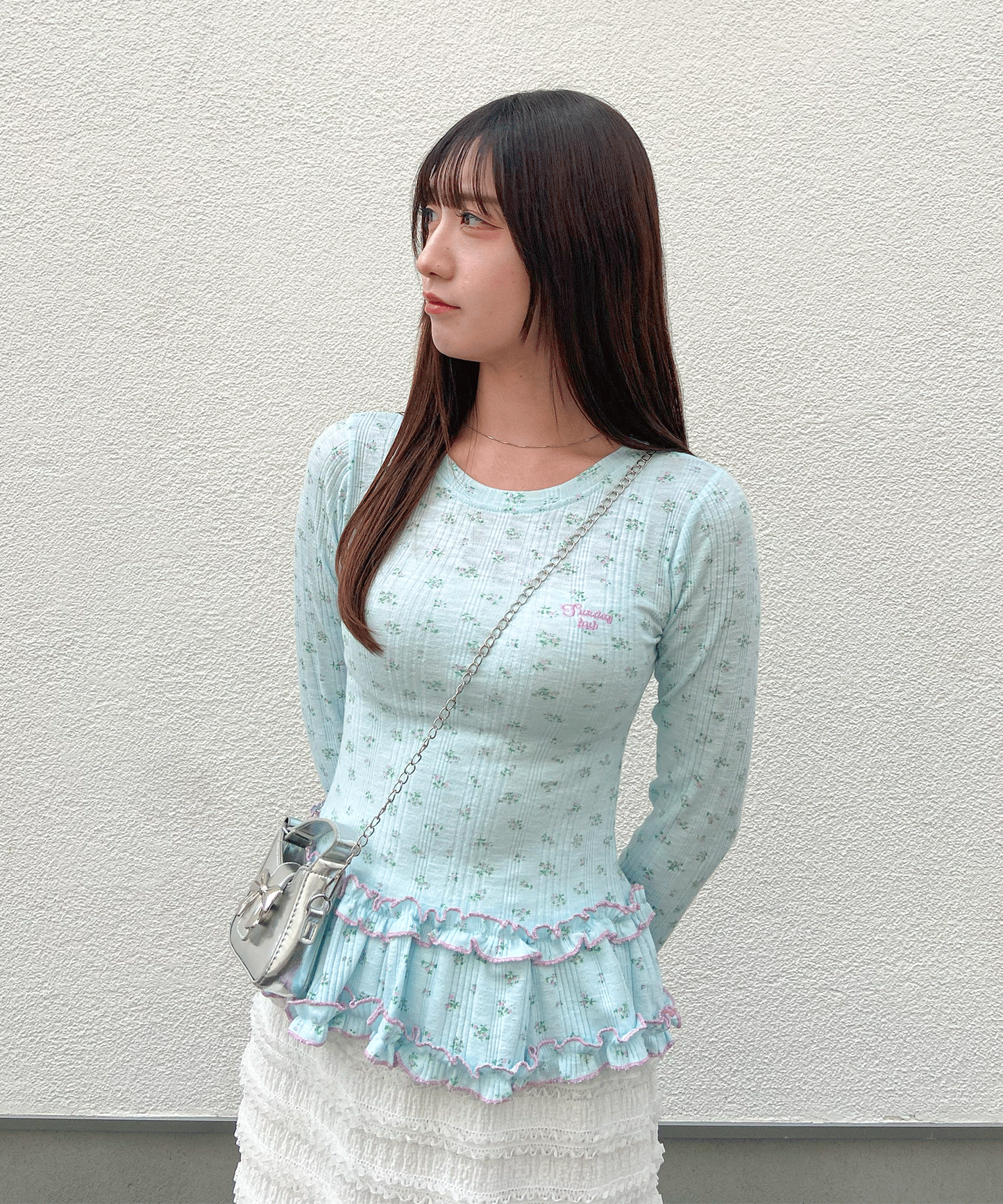【Official限定】裾フリル小花柄ロンT