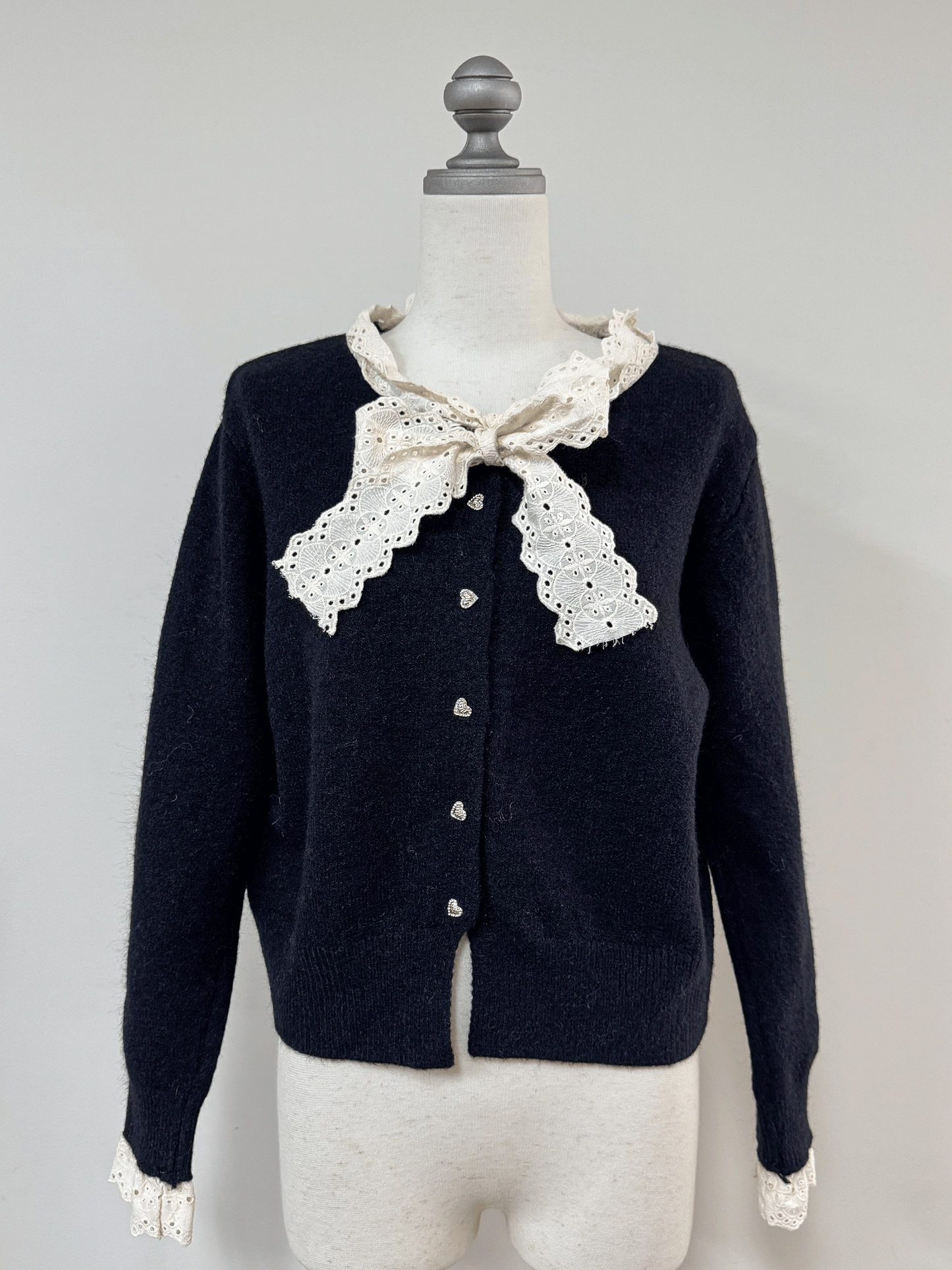 【Official限定価格】ボウタイハートボタンニット