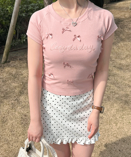 リボン付きクロップドTシャツ