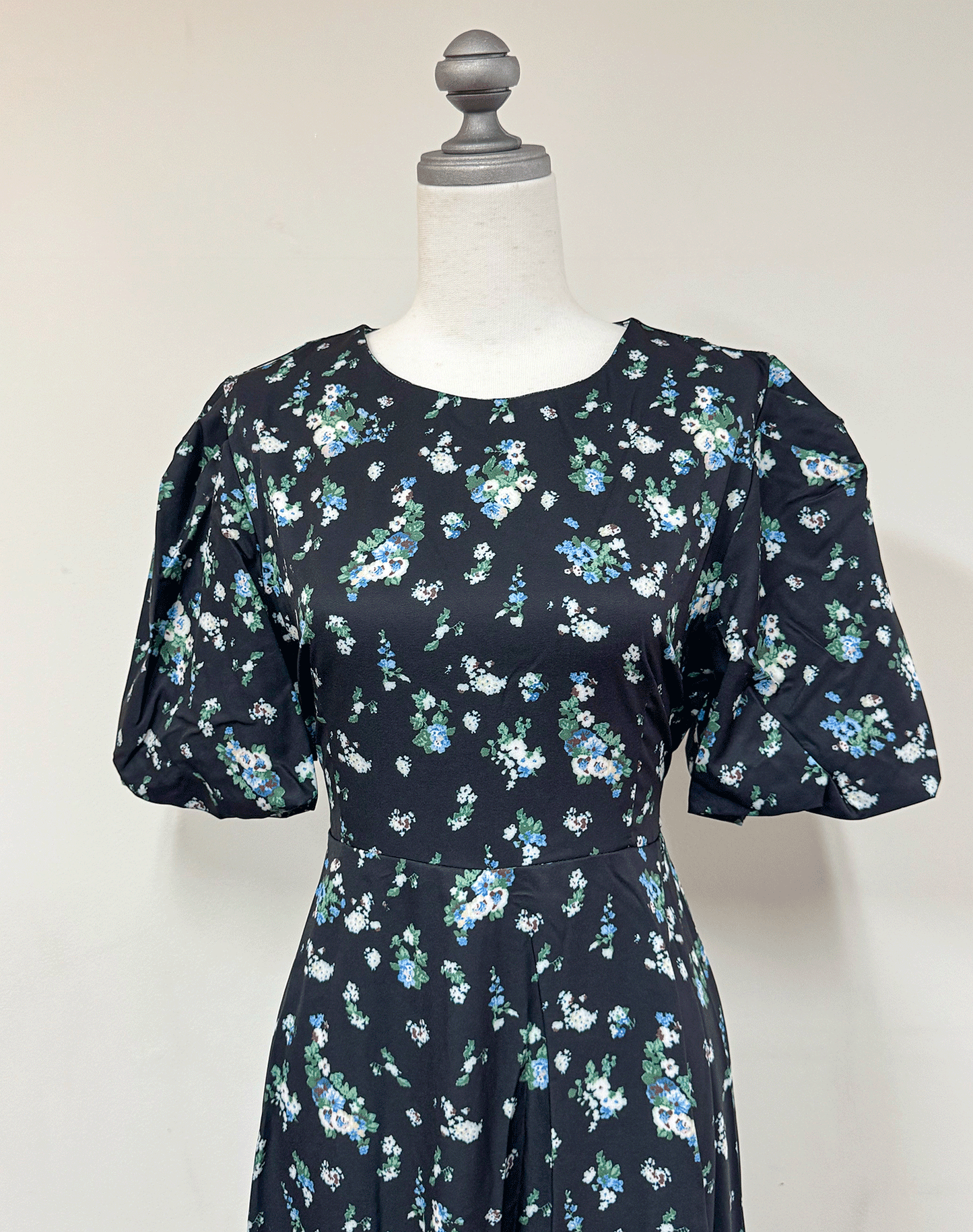 【Official限定価格】花柄ロングワンピース