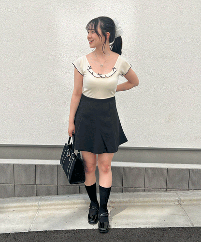 【Official限定】カップ付きリボン半袖リブT