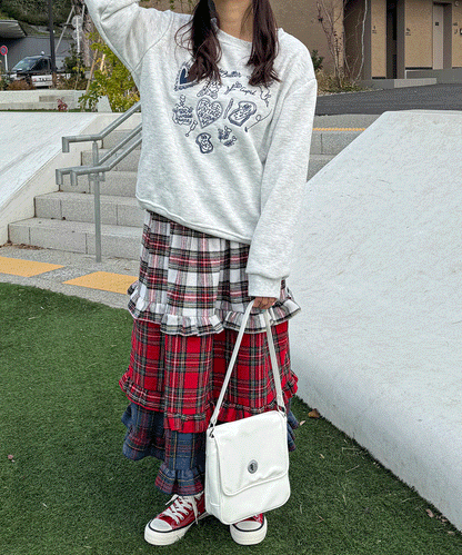 【Official限定価格】落書き刺繡トレーナー