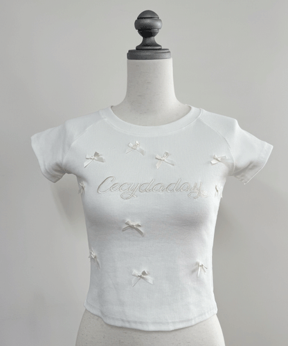 リボン付きクロップドTシャツ