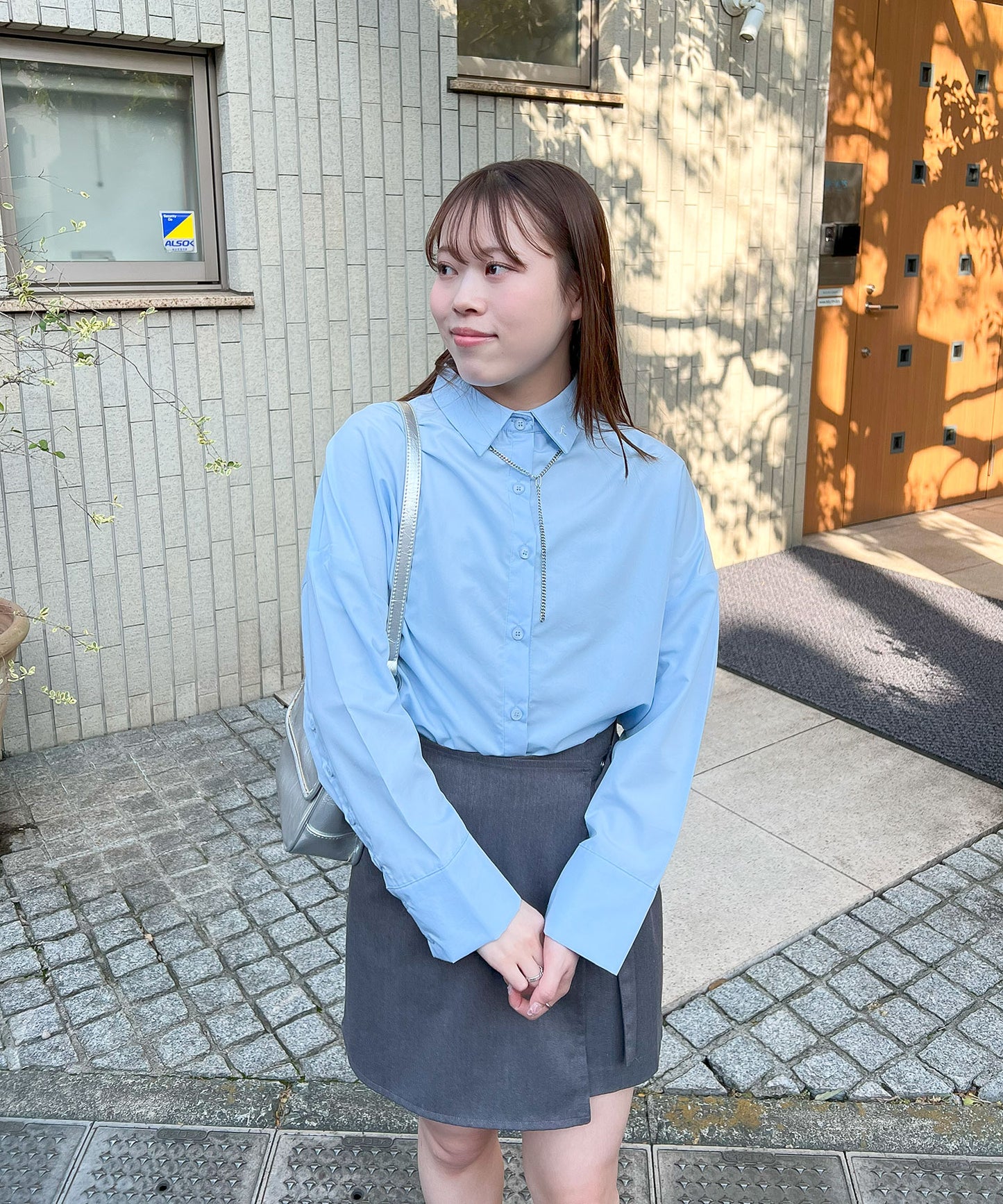 ワンポイント刺繡シャツ