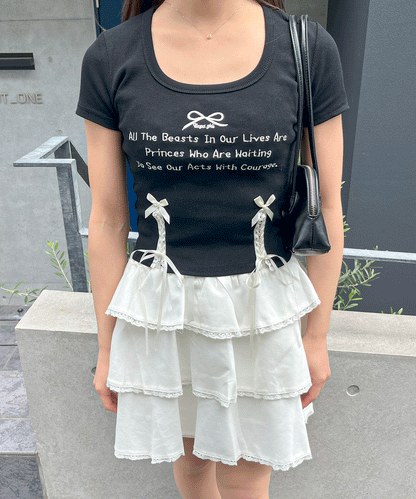 リボンレースアップクロップドTシャツ
